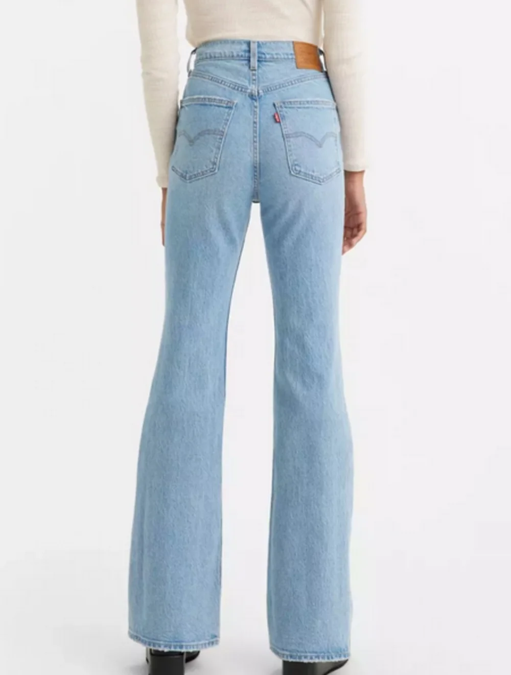 Levi's 70s Flare High Waisted Light Wash Denim Jeans Size 28W Fits Medium  Large - Picture 2 of 16